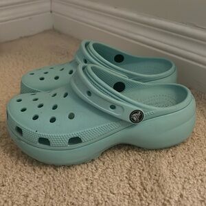 Crocs platform clog